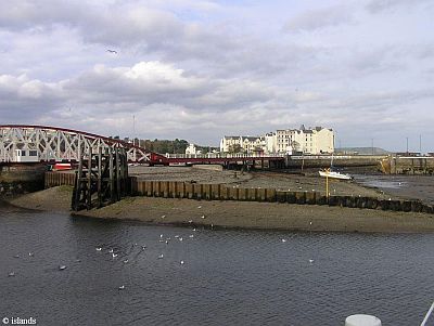 Ramsey met Swing Bridge